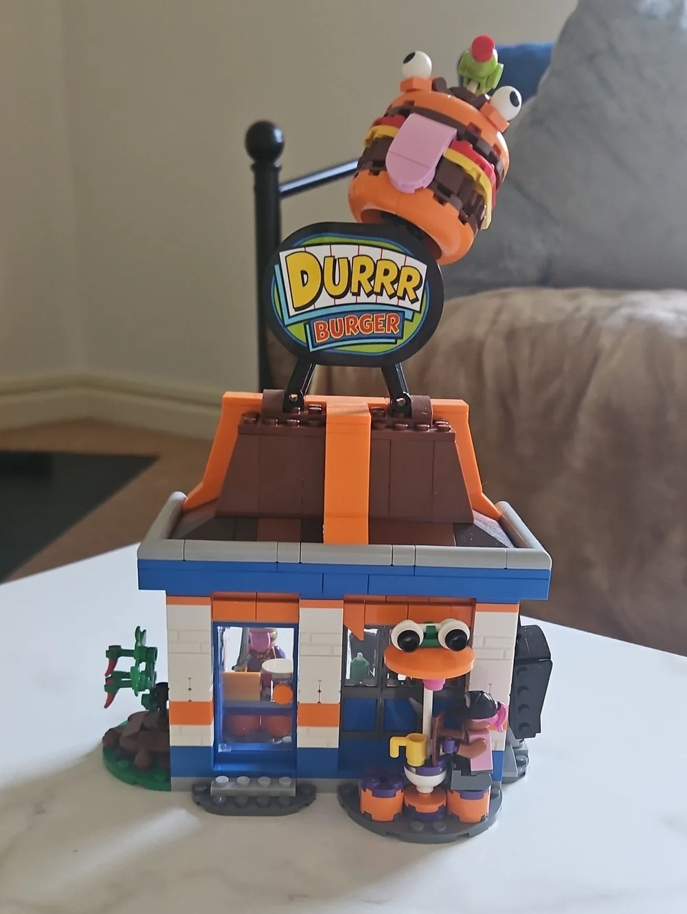 Lego Fortnite Durrr Burger 77076 Complete Set